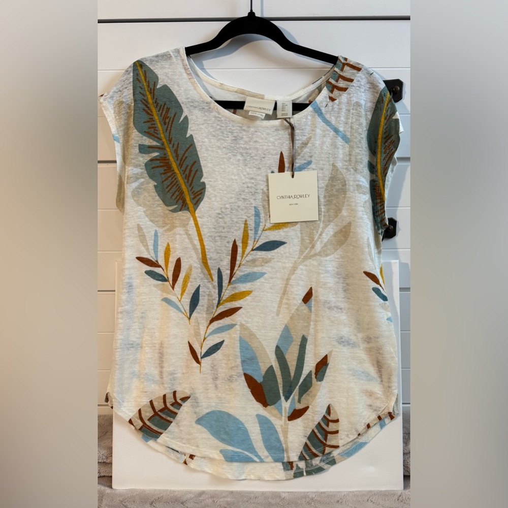 NWT Cynthia Rowley Leaf Print Tee - Cream and Blue